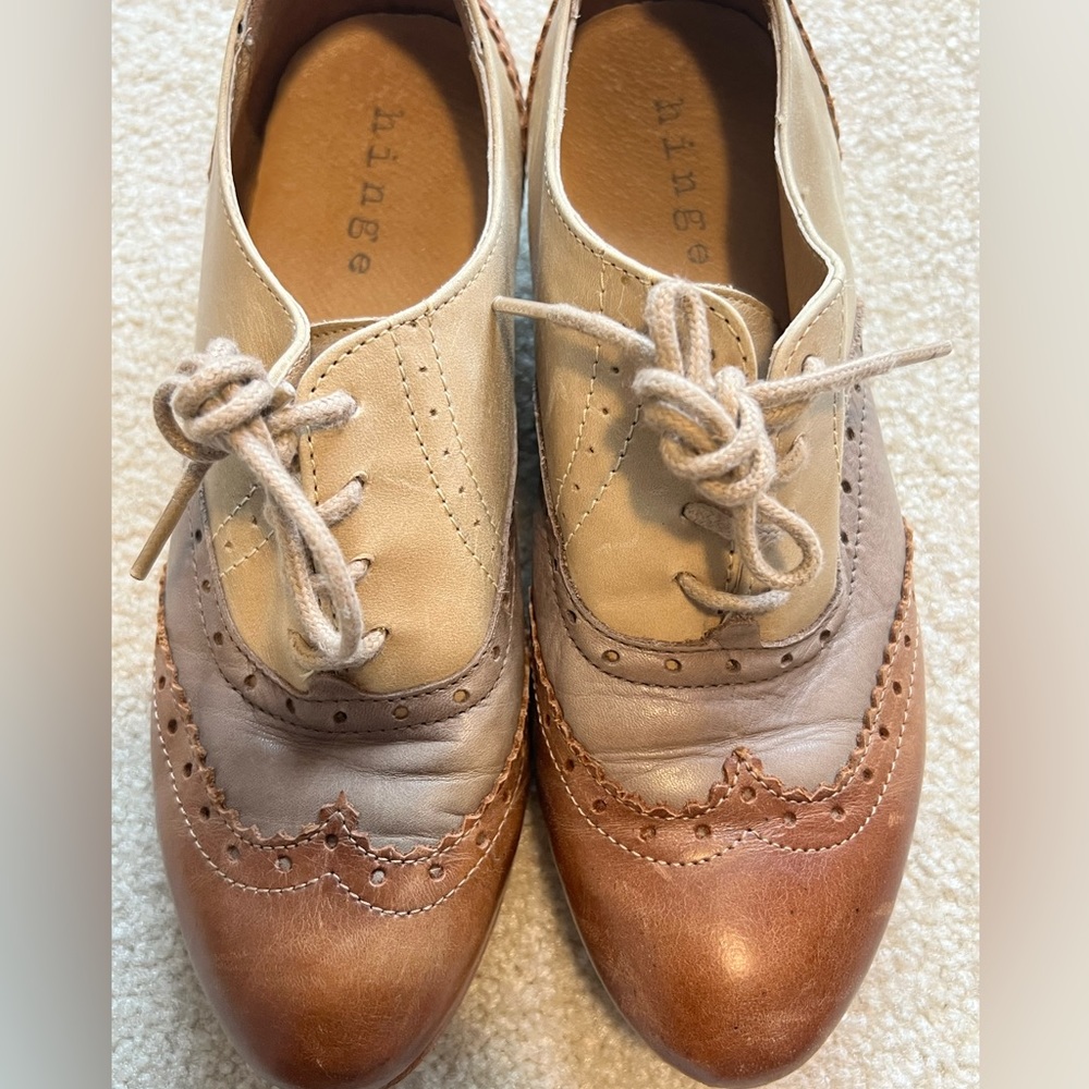 Hinge leather loafer